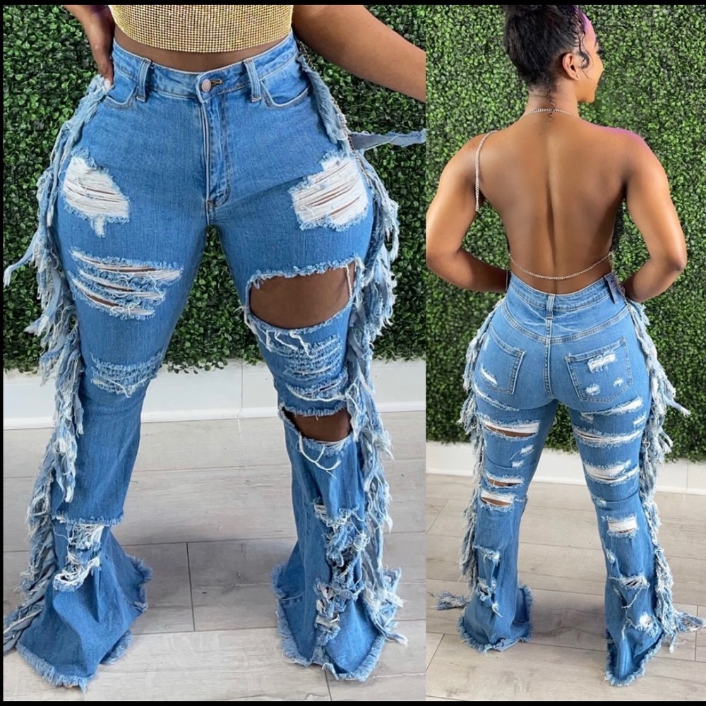 Flare distressed jeans